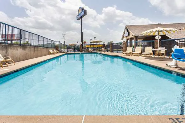 Days Inn by Wyndham Nashville North/Opryland Area 5