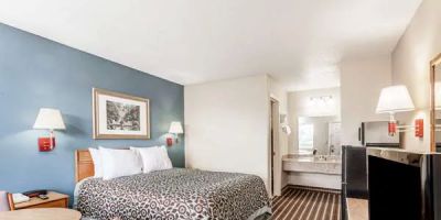 Days Inn by Wyndham Nashville North/Opryland Area