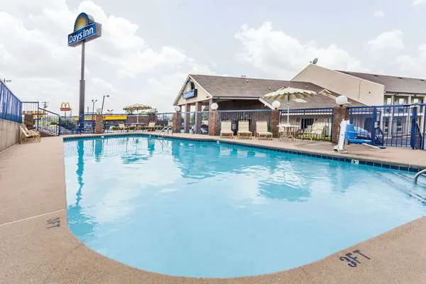 Days Inn by Wyndham Nashville North/Opryland Area 5