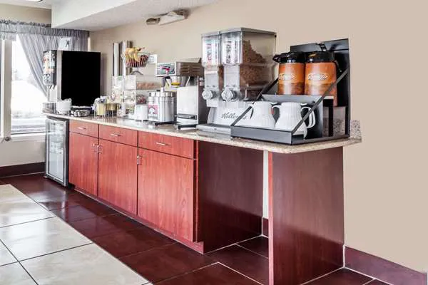 Days Inn by Wyndham Nashville North/Opryland Area 5