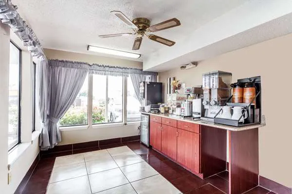 Days Inn by Wyndham Nashville North/Opryland Area 5