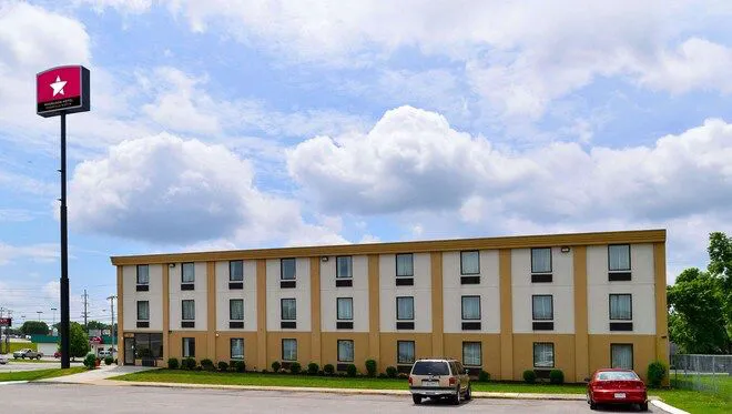 Executive Inn & Suites 5