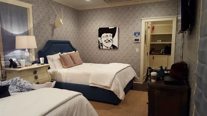 The Inn At Fontanel 5