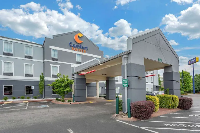 Comfort Suites At Rivergate Mall 4