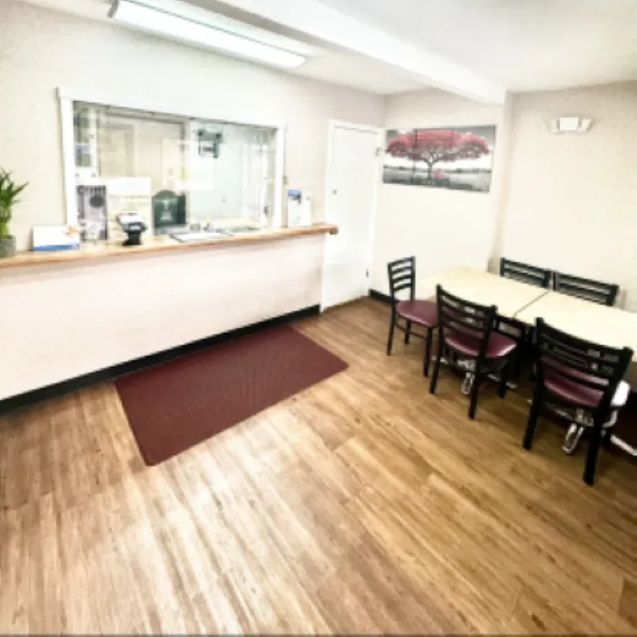 Rodeway Inn 5