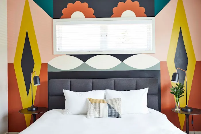 12 South Guest House 5