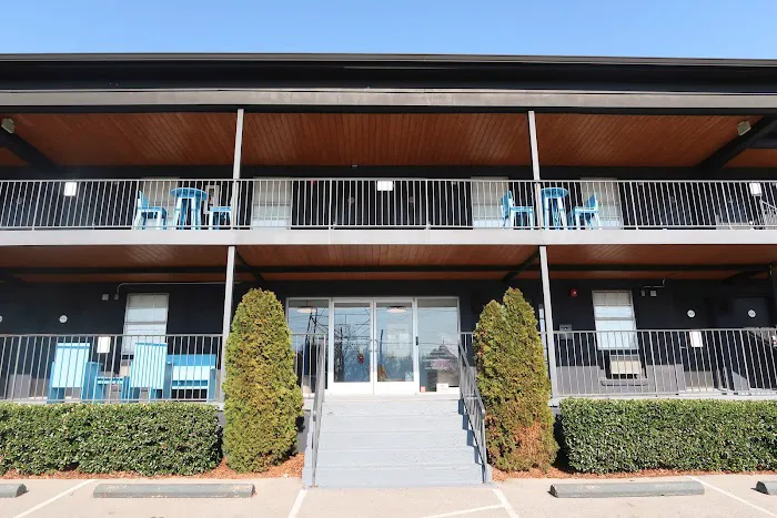 The Iris Motel 5
