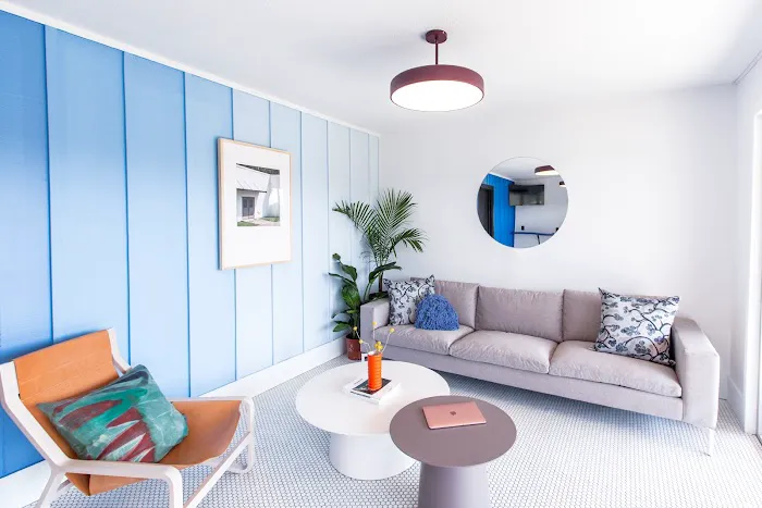 The Iris Motel 5