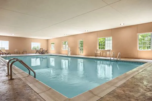 Country Inn & Suites by Radisson, Goodlettsville, TN 5