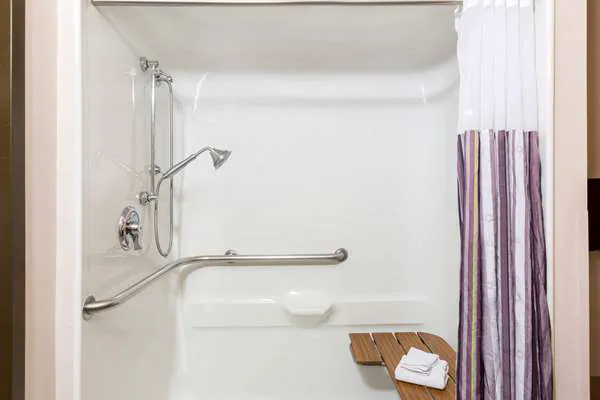 La Quinta Inn & Suites by Wyndham Goodlettsville - Nashville 4