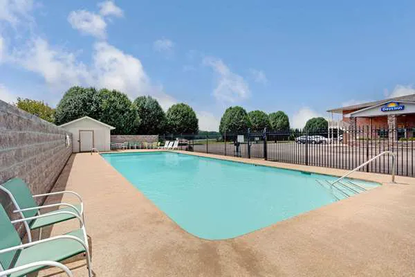 Days Inn by Wyndham Joelton/Nashville 5