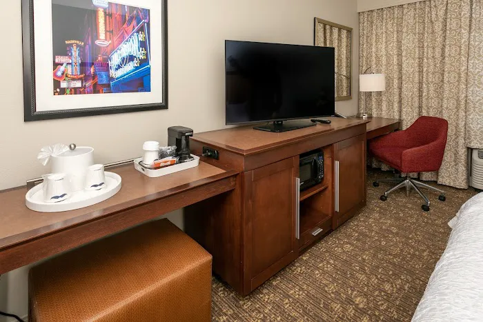 Hampton Inn & Suites Nashville-Green Hills 4