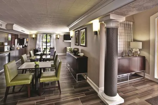 La Quinta Inn by Wyndham Nashville South 5