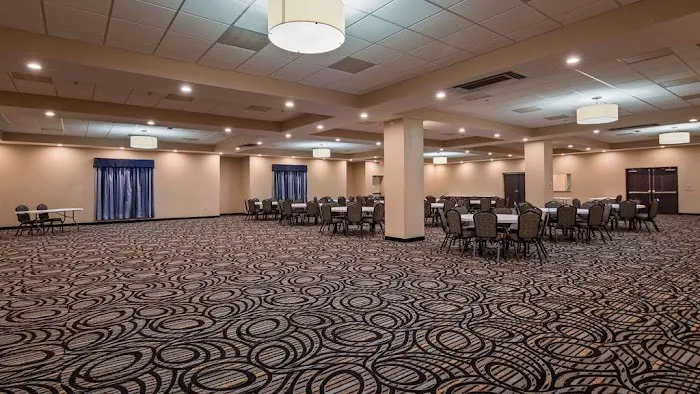 Best Western Plus Sunrise Inn 5