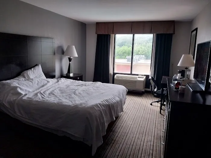 Best Western Plus Sunrise Inn 5