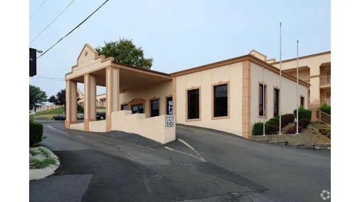 Super 8 by Wyndham Nashville Near Downtown / I-40 5