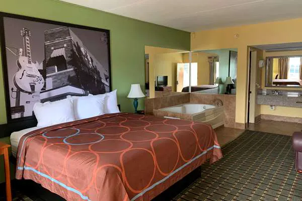 Super 8 by Wyndham Nashville Near Downtown / I-40 5