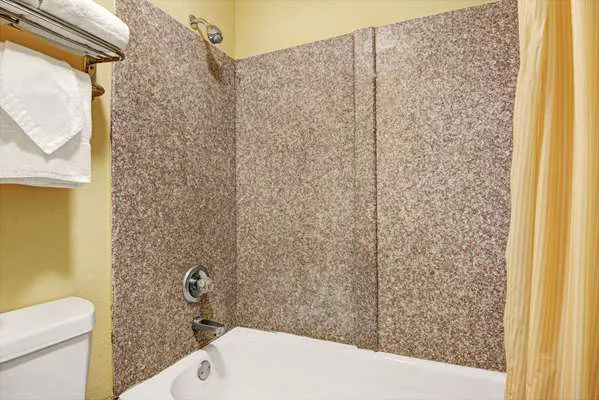 Super 8 by Wyndham Nashville Near Downtown / I-40 5