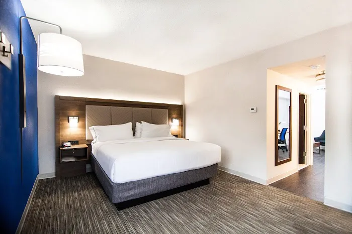 Holiday Inn Express & Suites Nashville - Brentwood I-65 by IHG 4