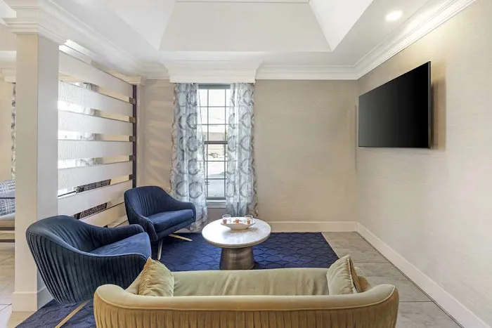 Best Western Brentwood 4