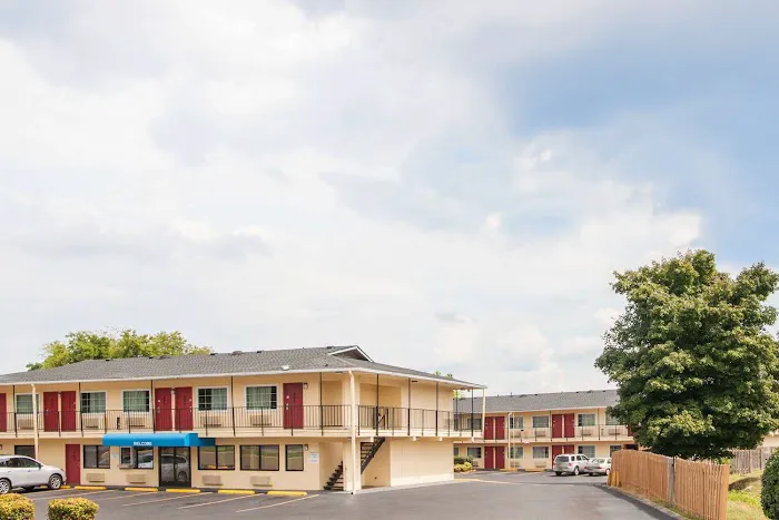 Travelodge - Nashville TN 4