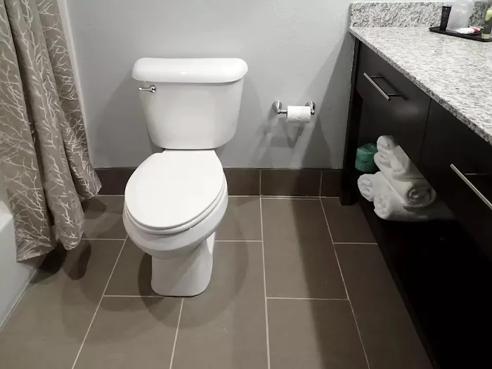 Brentwood Suites, Ascend Hotel Collection 5