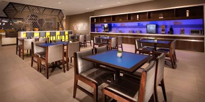 GLō Best Western Nashville Airport