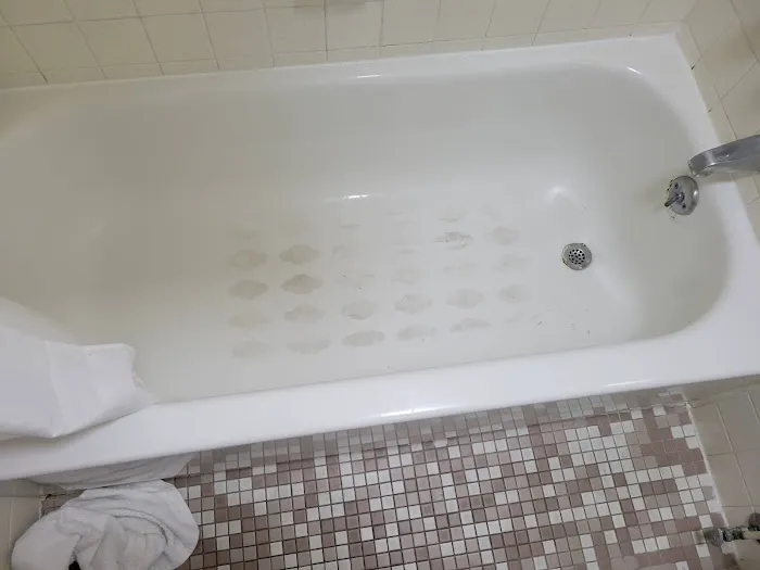 Rodeway Inn 4