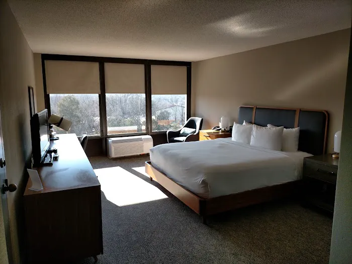 Hotel Preston Nashville Airport 4