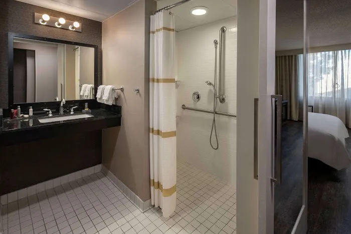 Sonesta Nashville Airport 4