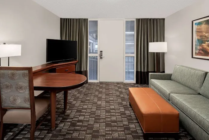 Embassy Suites by Hilton Nashville Airport 4