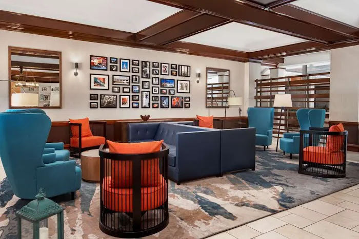 Embassy Suites by Hilton Nashville Airport 4