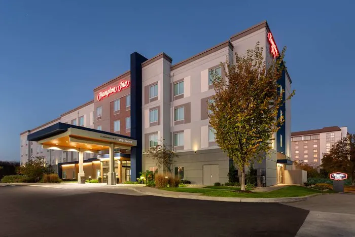Hampton Inn by Hilton Nashville Airport Century Place 4