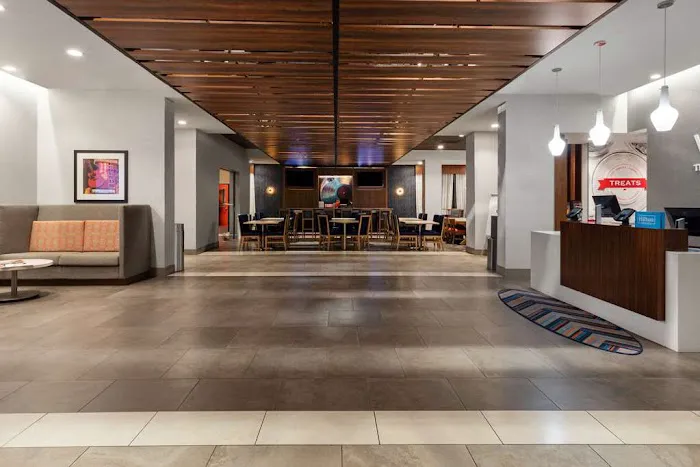 Hampton Inn by Hilton Nashville Airport Century Place 4