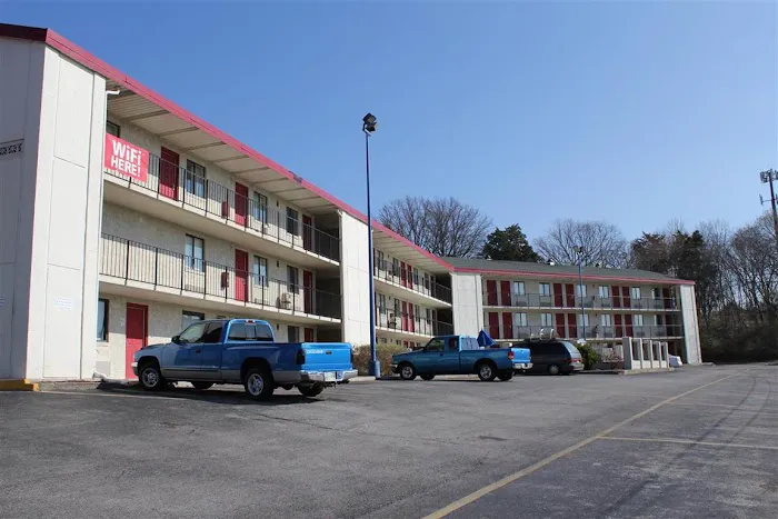 Somatel Nashville Airport Hotel 4