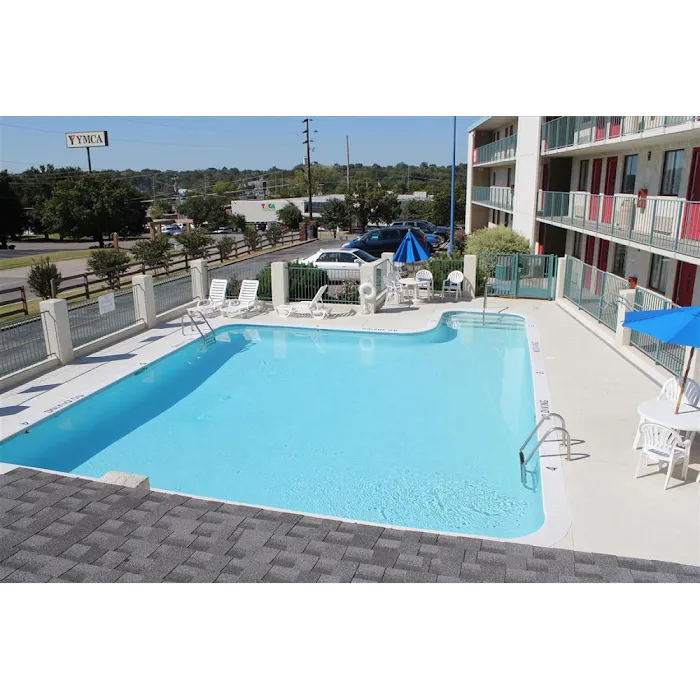 Somatel Nashville Airport Hotel 4