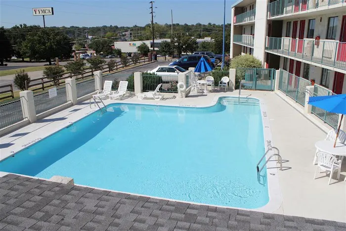 Somatel Nashville Airport Hotel 4