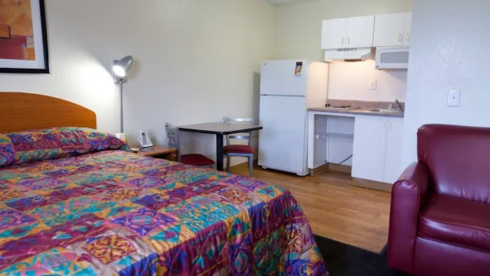 InTown Suites Extended Stay Nashville TN - Bell Road 4