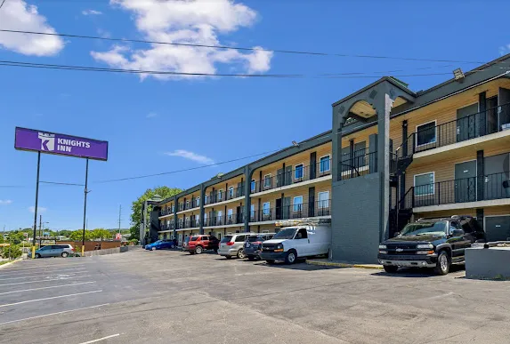 Knights Inn Antioch 5