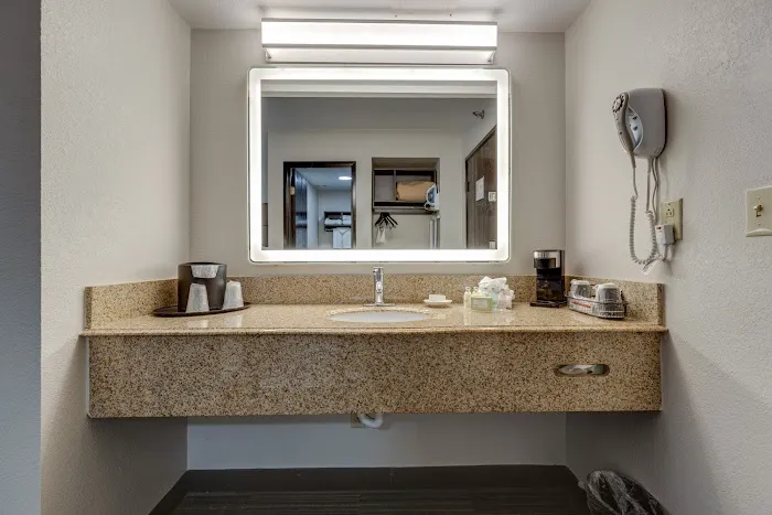 Alexis Inn and Suites Nashville 4