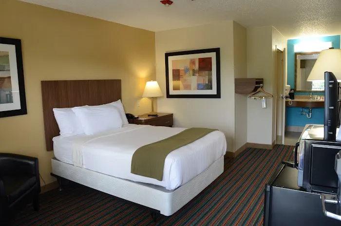 Baymont by Wyndham Nashville 5