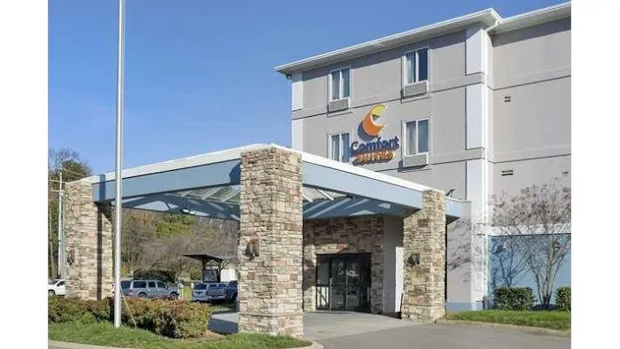 Comfort Suites Nashville Airport - BNA 4