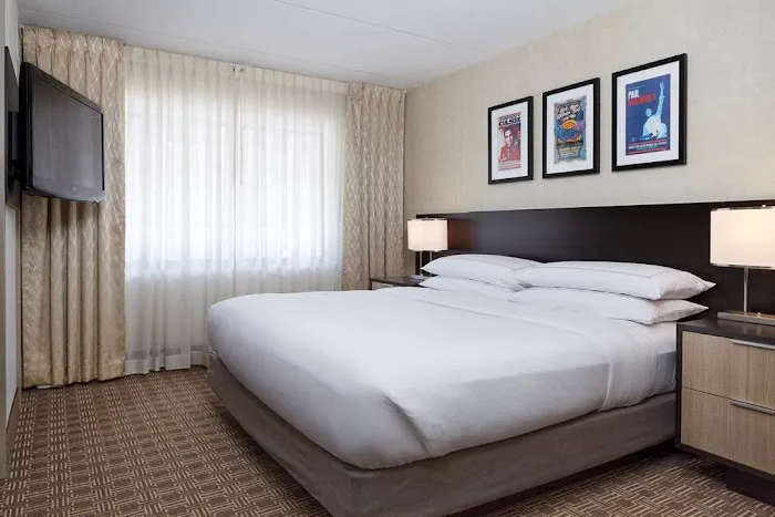 DoubleTree Suites by Hilton Hotel Nashville Airport 5