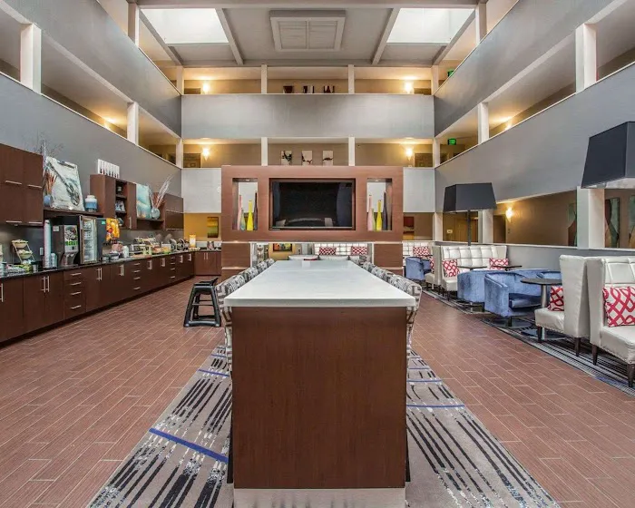 Quality Suites Nashville Airport 4