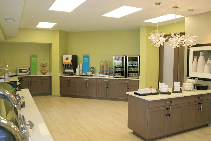 Hampton Inn & Suites Nashville-Airport 5