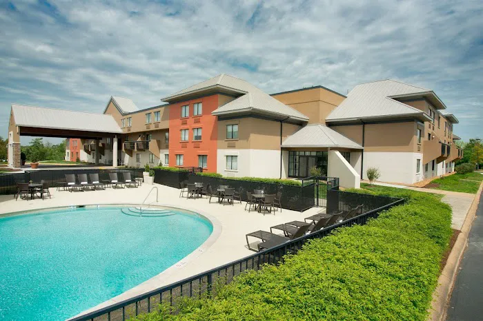 Holiday Inn Express Nashville Airport by IHG 5