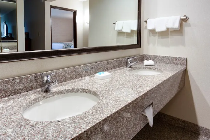 Drury Inn & Suites Nashville Airport 5
