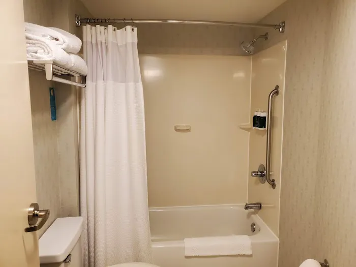 Sonesta Select Nashville Airport Suites 5