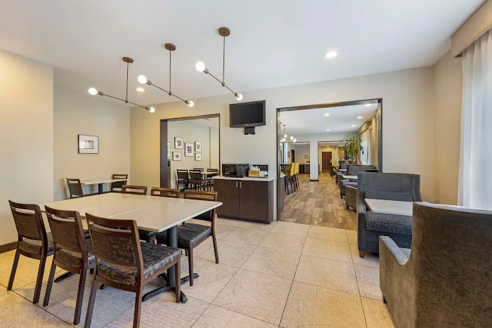 Best Western Plus Nashville Airport Hotel 5