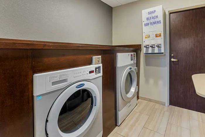 Best Western Plus Nashville Airport Hotel 5
